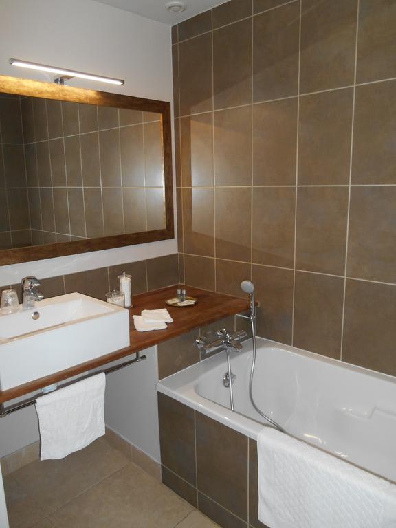 فندق Escampette Saint-Aubin-en-Charollais المظهر الخارجي الصورة